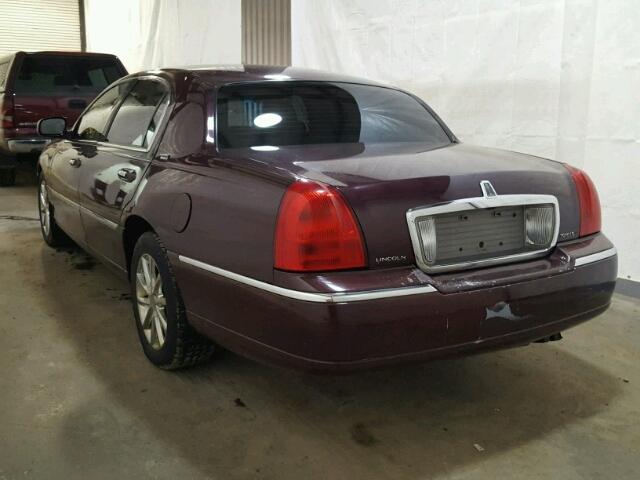 1LNHM82W17Y630401 - 2007 LINCOLN TOWN CAR S BURGUNDY photo 3