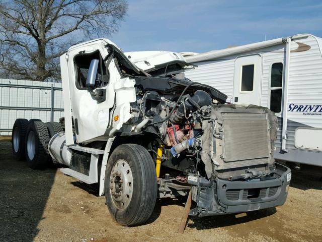 1FUJGBD49DDBZ3235 - 2013 FREIGHTLINER CASCADIA 1 WHITE photo 1