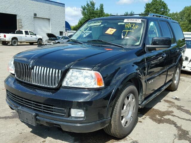 5LMFU28516LJ29472 - 2006 LINCOLN NAVIGATOR შავი ფოტო 2