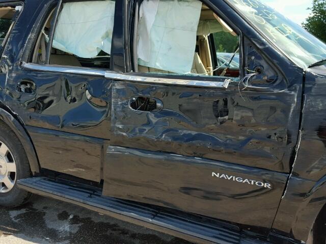 5LMFU28516LJ29472 - 2006 LINCOLN NAVIGATOR შავი ფოტო 9