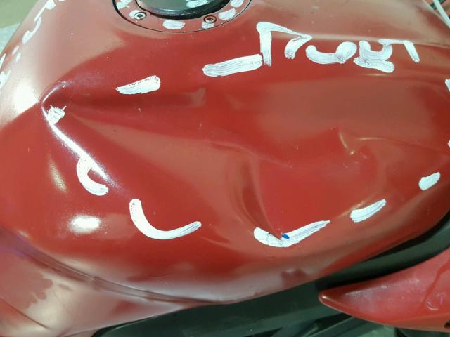 JS1VP53A862100549 - 2006 SUZUKI SV650 RED photo 13