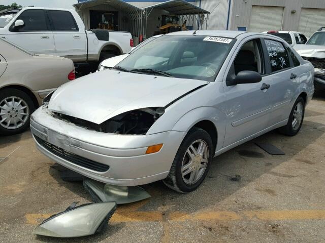 1FAFP34P63W227134 - 2003 FORD FOCUS SE SILVER photo 2