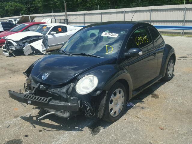 3VWPW3AG7AM012927 - 2010 VOLKSWAGEN NEW BEETLE 黑色 照片 2