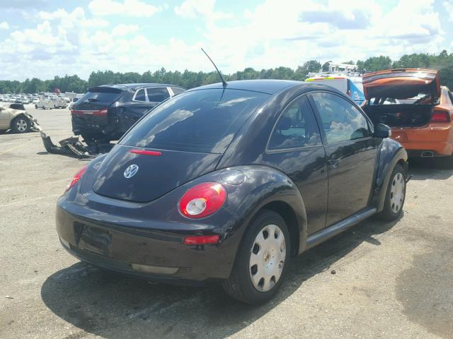 3VWPW3AG7AM012927 - 2010 VOLKSWAGEN NEW BEETLE 黑色 照片 4