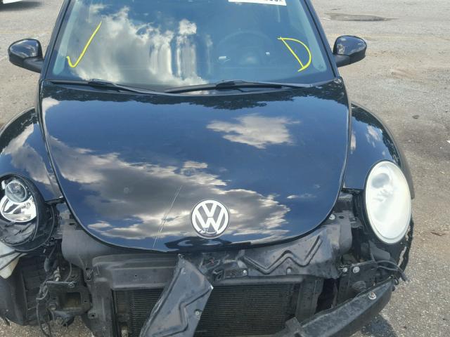 3VWPW3AG7AM012927 - 2010 VOLKSWAGEN NEW BEETLE 黑色 照片 7