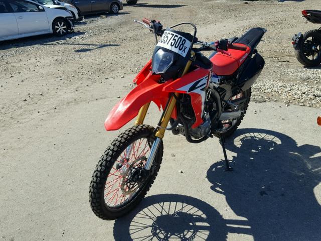 MLHMD4417H5005160 - 2017 HONDA CRF250 L RED photo 2