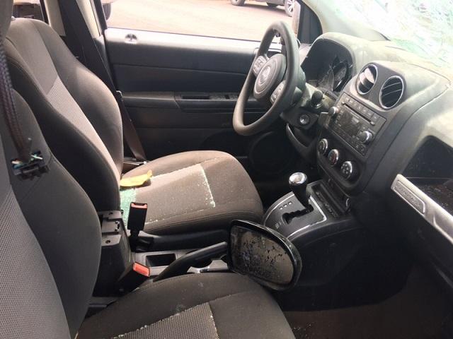 1C4NJCBA8GD665158 - 2016 JEEP COMPASS SP GRAY photo 5