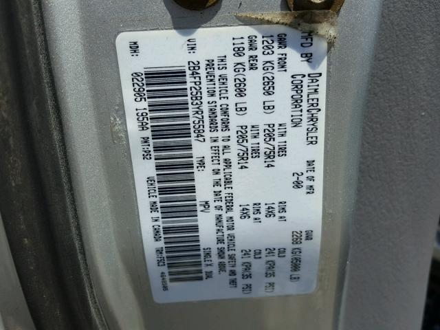 2B4FP25B3YR755847 - 2000 DODGE CARAVAN SILVER photo 10