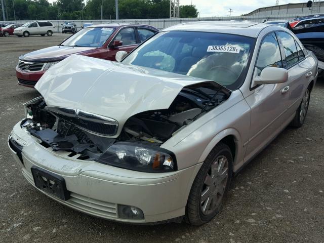 1LNHM87A04Y621598 - 2004 LINCOLN LS თეთრი ფოტო 2