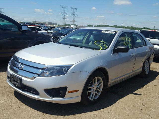 3FAHP0GA9BR120031 - 2011 FORD FUSION S SILVER photo 2