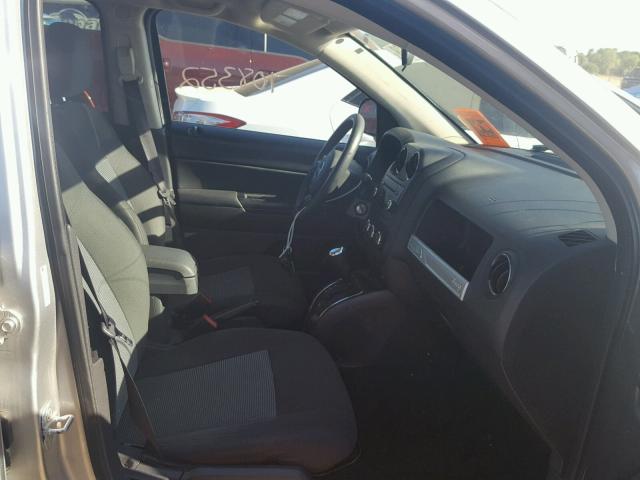 1C4NJDBB7ED536713 - 2014 JEEP COMPASS SP SILVER photo 5