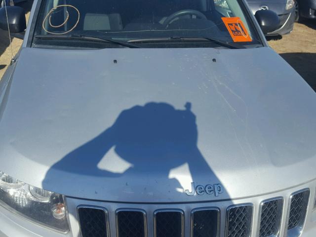 1C4NJDBB7ED536713 - 2014 JEEP COMPASS SP SILVER photo 9