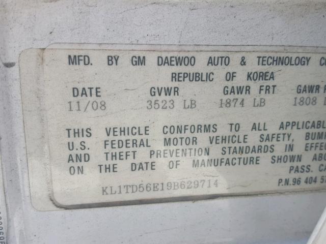 KL1TD56E19B629714 - 2009 CHEVROLET AVEO LS WHITE photo 10