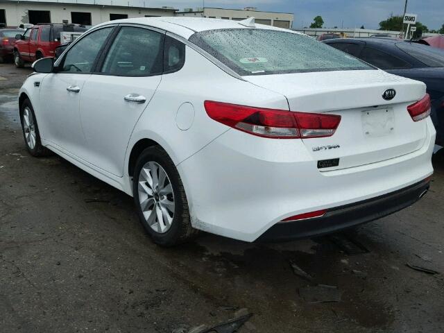 5XXGT4L35GG071061 - 2016 KIA OPTIMA WHITE photo 3