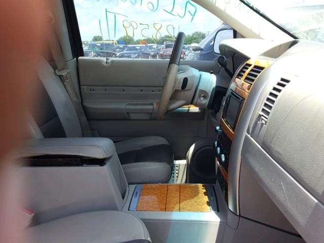 1A8HX58N58F154684 - 2008 CHRYSLER ASPEN LIMI BLACK photo 5