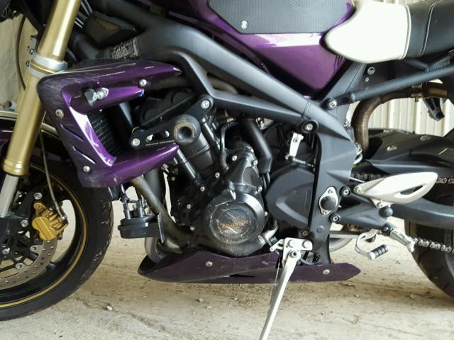 SMTD01NE7CT522446 - 2012 TRIUMPH MOTORCYCLE STREET TRI PURPLE photo 9