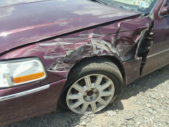 1LNHM82W66Y647838 - 2006 LINCOLN TOWN CAR S BURGUNDY photo 9