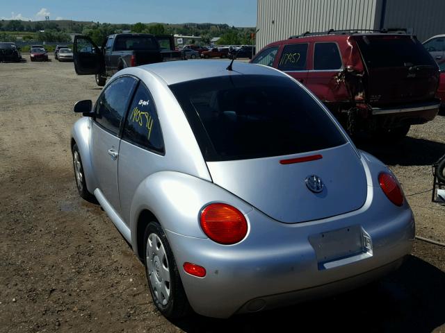 3VWCC21C1YM456295 - 2000 VOLKSWAGEN NEW BEETLE ვერცხლისფერი ფოტო 3