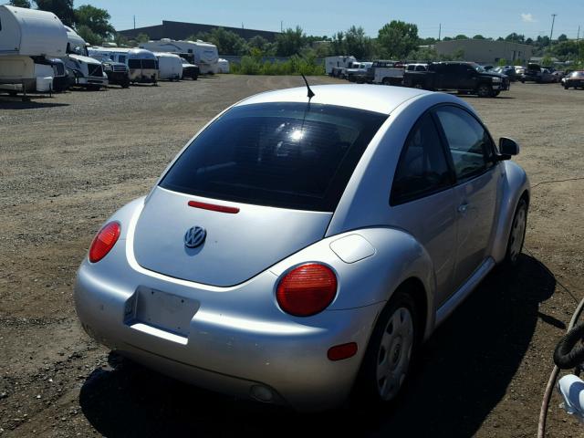 3VWCC21C1YM456295 - 2000 VOLKSWAGEN NEW BEETLE ვერცხლისფერი ფოტო 4