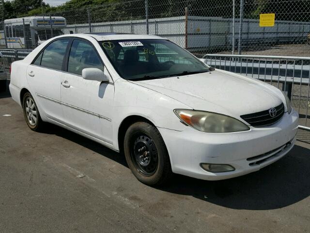 4T1BF30K54U076320 - 2004 TOYOTA CAMRY LE WHITE photo 1