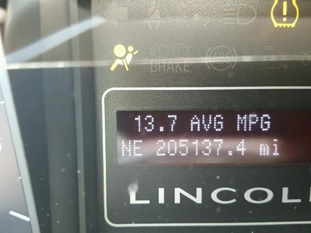 5LMJJ2J53AEJ05748 - 2010 LINCOLN NAVIGATOR 白色 照片 8