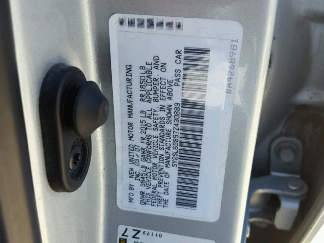 5Y2SL65897Z430889 - 2007 PONTIAC VIBE SILVER photo 10