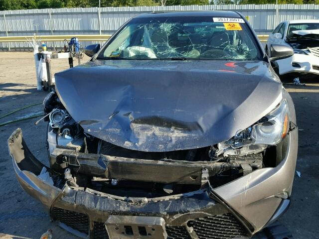 4T1BF1FK7GU538344 - 2016 TOYOTA CAMRY GRAY photo 9