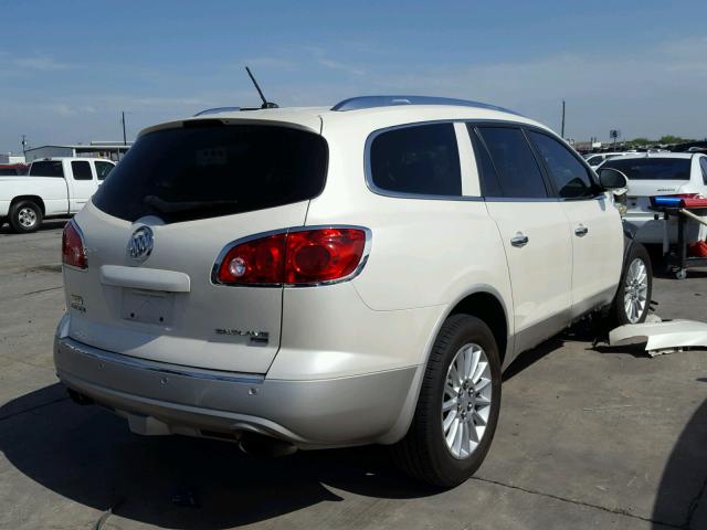 5GALRBED1AJ241346 - 2010 BUICK ENCLAVE CX WHITE photo 4