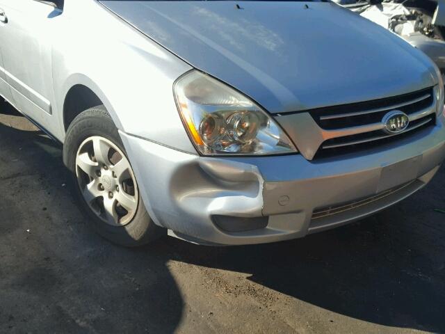 KNDMB233166079391 - 2006 KIA SEDONA EX SILVER photo 9