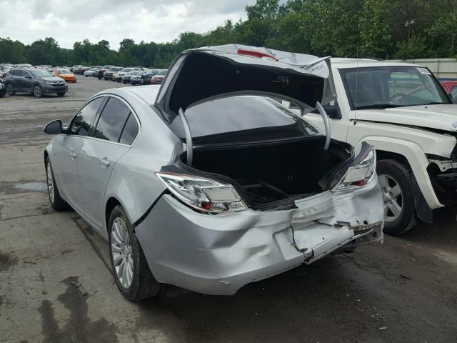 W04GP5EC3B1100496 - 2011 BUICK REGAL CXL SILVER photo 3