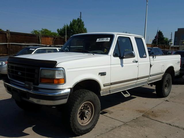 1FTHX26G0TEB33086 - 1996 FORD F250 WHITE photo 2