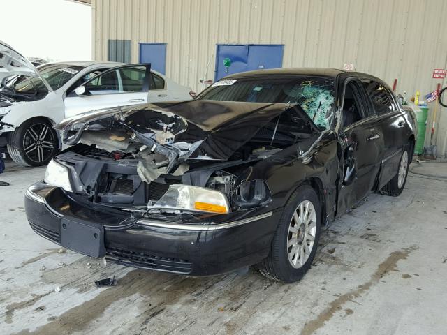 2LNHM82VX8X640904 - 2008 LINCOLN TOWN CAR S BLACK photo 2