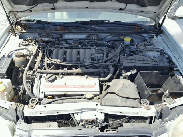 JN1CA31A61T101307 - 2001 NISSAN MAXIMA GXE WHITE photo 7