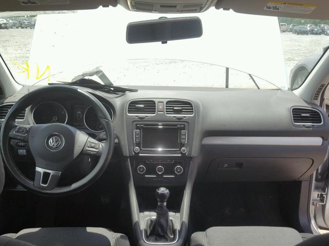 WVWNM7AJ8EW008846 - 2014 VOLKSWAGEN GOLF SILVER photo 9