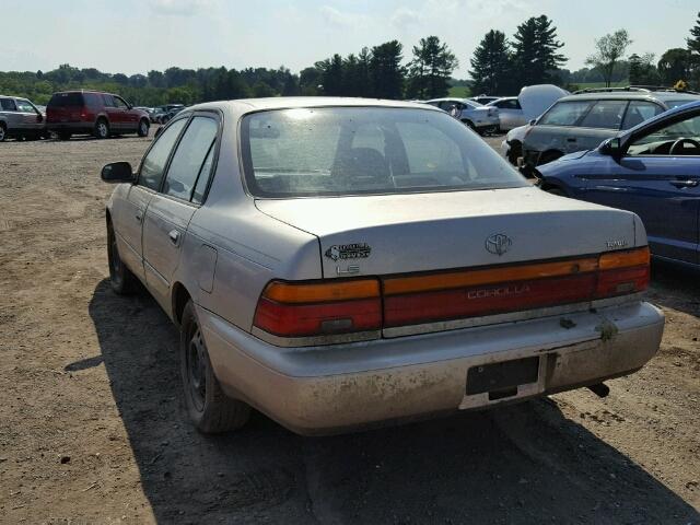 2T1AE00B0RC072102 - 1994 TOYOTA COROLLA LE SILVER photo 3