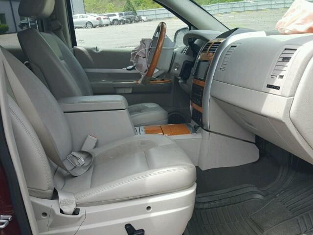 1A8HX58T19F710733 - 2009 CHRYSLER ASPEN LIMI MAROON photo 5