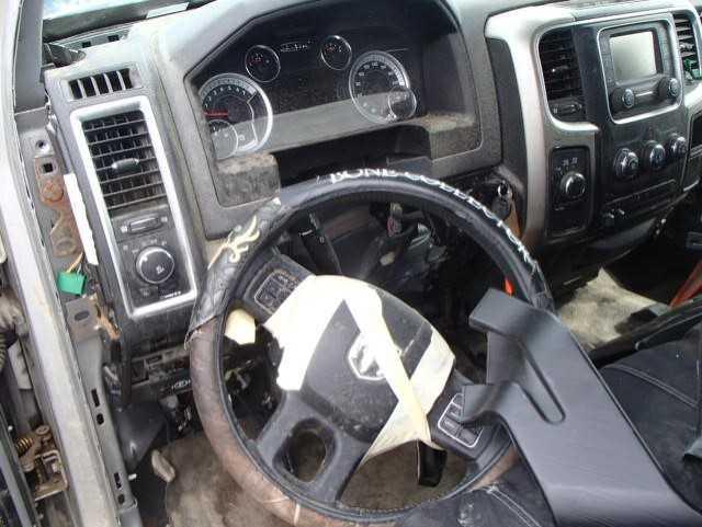 3C6TR5JT5DG587913 - 2013 RAM 2500 SLT 银色 照片 8