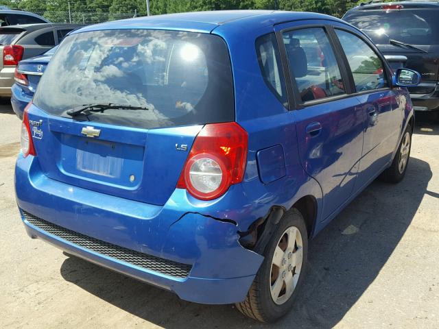 KL1TD66E09B623196 - 2009 CHEVROLET AVEO LS BLUE photo 4