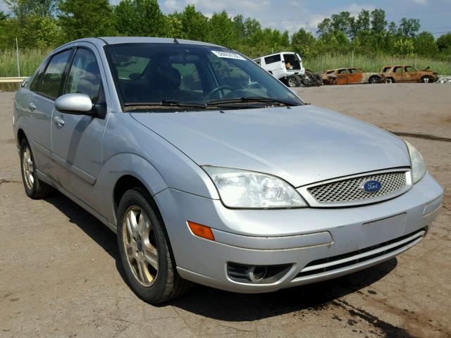1FAFP38Z17W163263 - 2007 FORD FOCUS ST SILVER photo 1