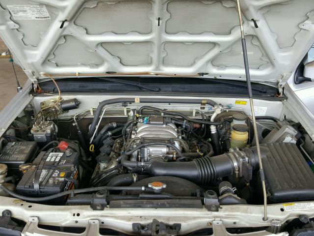 4S6CK58W8Y4405110 - 2000 HONDA PASSPORT E 银色 照片 7