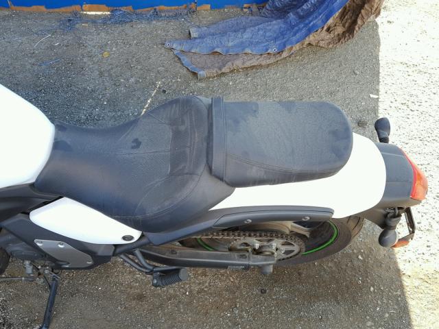 JKAENEA11FDA00518 - 2015 KAWASAKI EN650 A 白色 照片 6