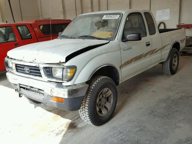 4TAUN73CXSZ010837 - 1995 TOYOTA TACOMA XTR WHITE photo 2