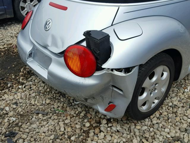 3VWCK21Y73M309860 - 2003 VOLKSWAGEN NEW BEETLE 银色 照片 9