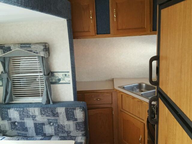 4X4TSMD254Y292370 - 2004 FORR SALEM Weiß Foto 5