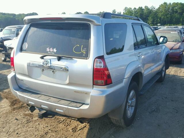 JTEZU14R878083971 - 2007 TOYOTA 4RUNNER SR SILVER photo 4