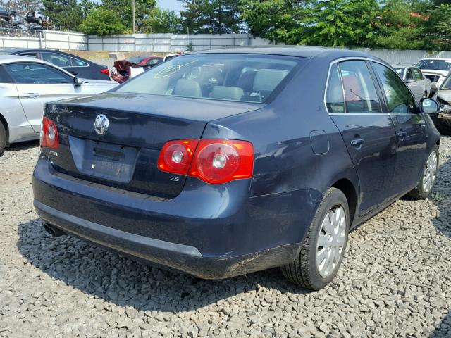 3VWRG71K65M646656 - 2005 VOLKSWAGEN NEW JETTA BLUE photo 4