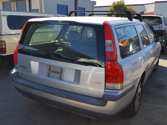 YV1SW64A442443432 - 2004 VOLVO V70 SILVER photo 4