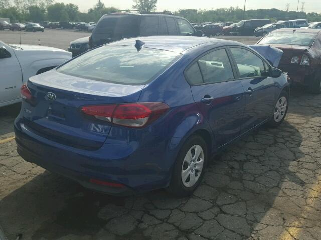 3KPFK4A70HE045224 - 2017 KIA FORTE LX BLUE photo 4