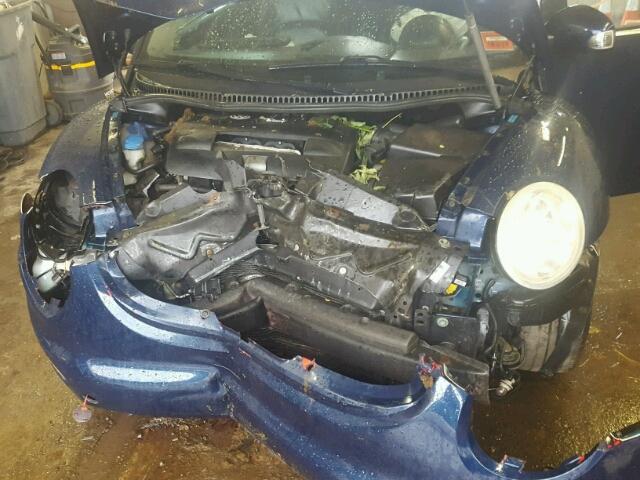 3VWCK21Y53M309582 - 2003 VOLKSWAGEN NEW BEETLE 蓝色 照片 7