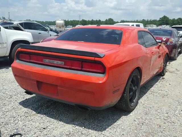 2B3CJ5DT0AH215954 - 2010 DODGE CHALLENGER ORANGE photo 4